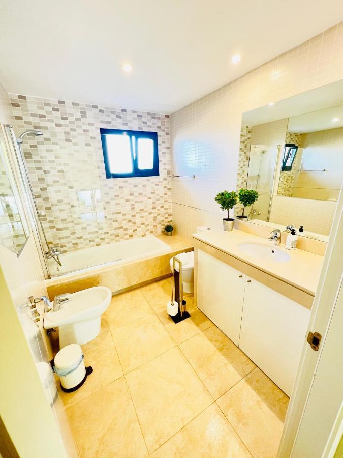 Sunny Castillo Apartment Costa De Antigua Ngoại thất bức ảnh